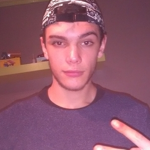 friedrich68, 18 ans, Charleroi